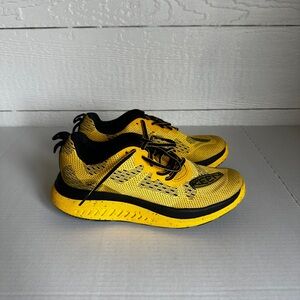 Keen Athletic Shoes Yellow Black Performance